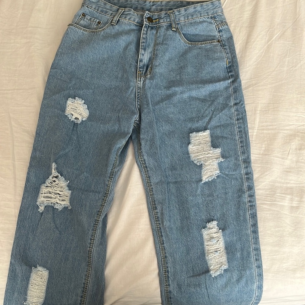 Blue ripped jeans size 11 in women not juniors